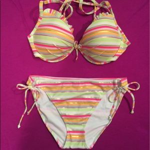 Victoria’s Secret bikini
